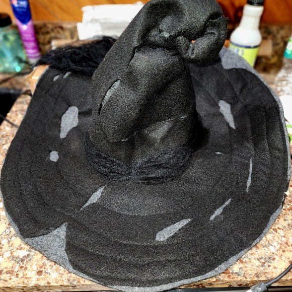 Elegant Black Witch Hat with Lace - Picture 11 of 16